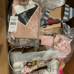 Bundle of women’s purses/shoes/wallets/accessories